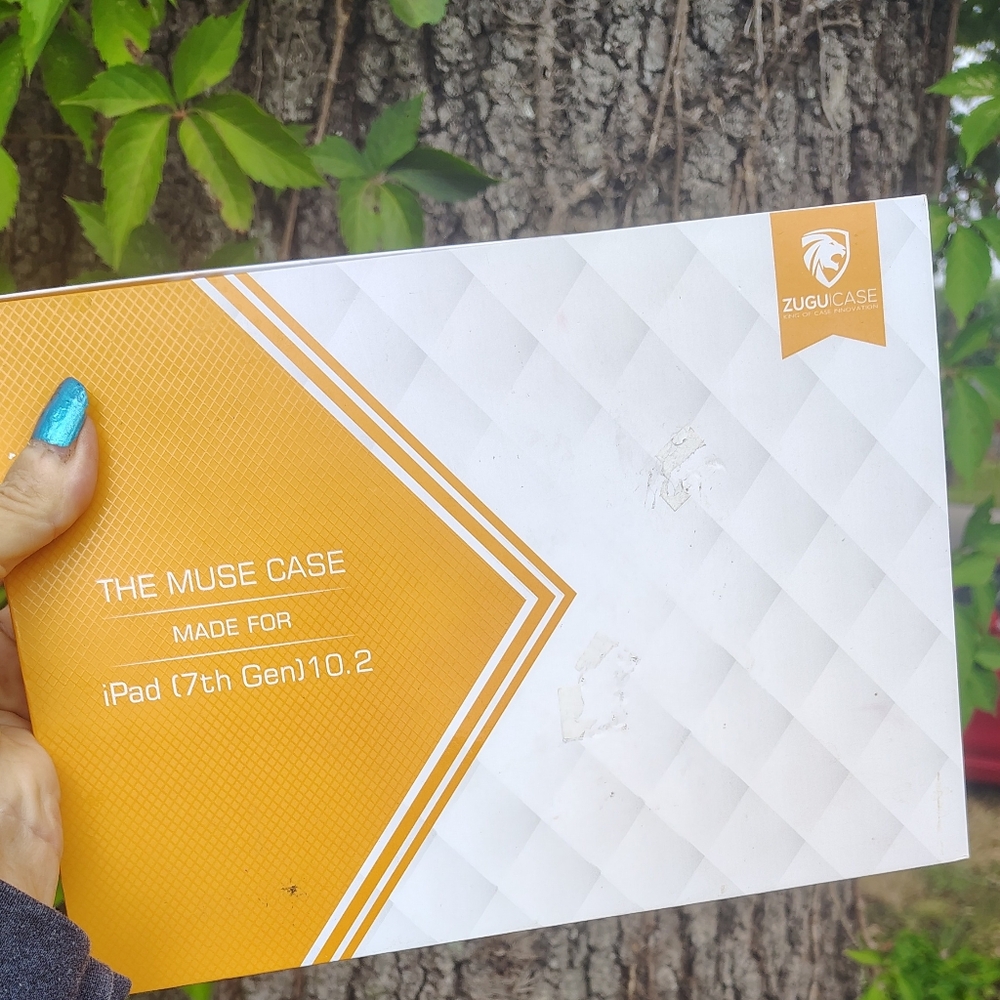 ZUGU THE MUSE STAND CASE IPAD 7TH GENERATION 10.2 NIB